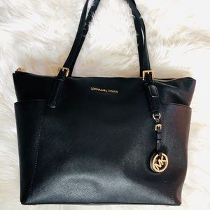 MICHAEL KORS JET SET SAFFIANO LEATHER TOTE